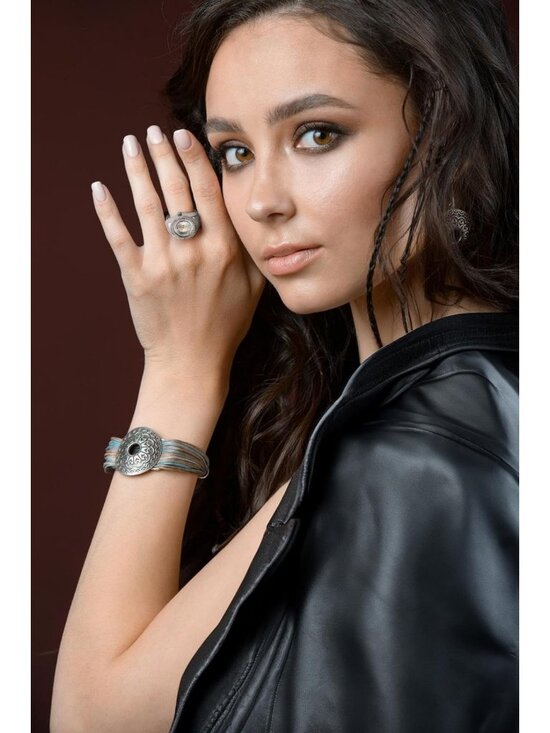 Stylish Adjustable Ring Watch with Crystal Bezel, Quartz Mini Dial & Stretch main image 8